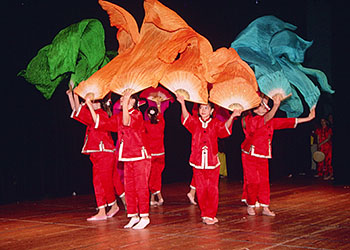 Taiwanists dancers on stage.